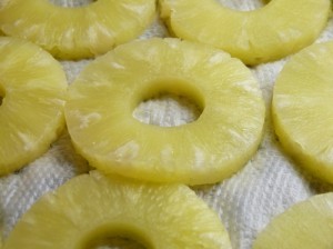 запеченный ананас - кольца