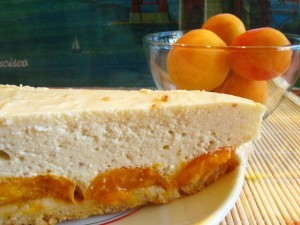 абрикосовый пирог - разрез
