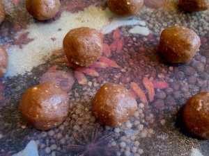 печенье с кунжутом - шарики