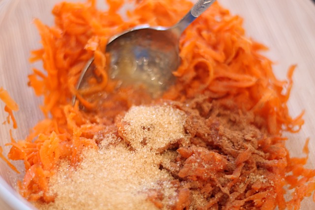 Обезьяний хлеб - морковь сахар сироп