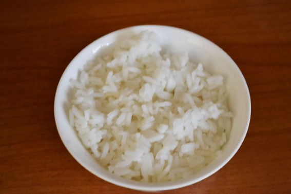 180 грамм риса. 200 Грамм отварного риса. Рис отварной в граммах. 250 Грамм риса. 200 Грамм риса на тарелке.
